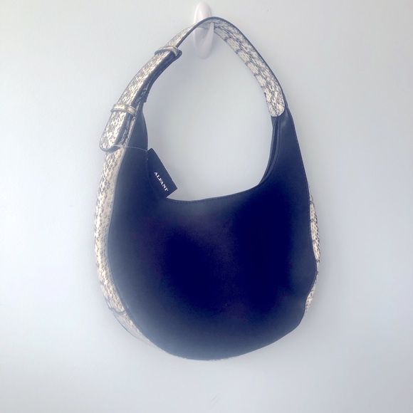 Alfani shoulder bag. - Picture 9 of 9